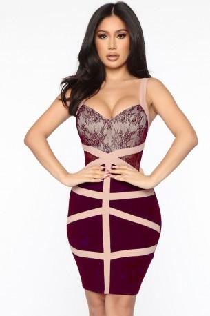 Obleka z vinskimi čipkami Klara