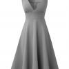 Siva elegantna obleka brez rokavov z V-izrezom Silviana