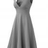 Siva elegantna obleka brez rokavov z V-izrezom Silviana