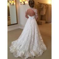 Bela čipkasta poročna obleka z dolgimi rokavi Bela