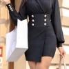 Črna elegantna mini obleka z dolgimi rokavi in zlatimi gumbi Mika