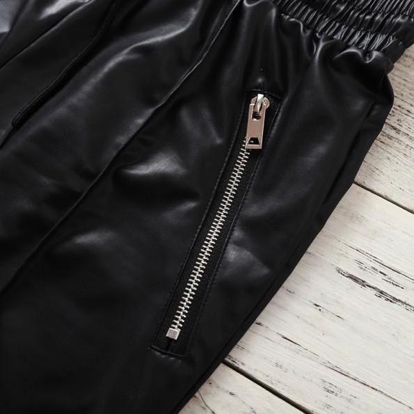 Črne  ohlapne hlače na vezalke iz PU zadrge