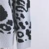 Debeli plavi leopardov pulover z puli ovratnikom Leya