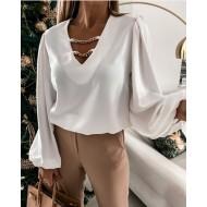 Elegantna bela bluza z dolgimi rokavi in prsno verigico Tea