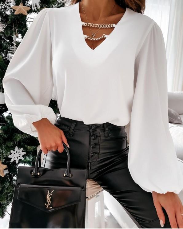 Elegantna bela bluza z dolgimi rokavi in prsno verigico Tea