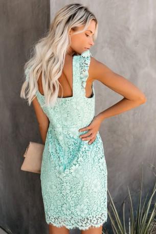 Nebeško plava obleka s polnimi čipkami Gloria