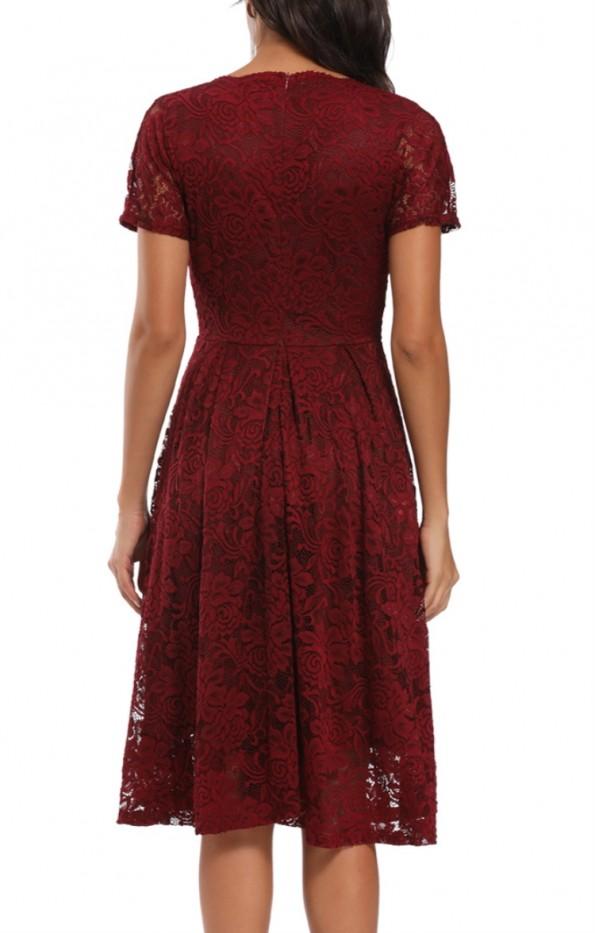 Rdeča obleka s čipkami in kratkimi rokavi Beatrix