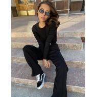 Črn top z dolgimi rokavi z okroglim izrezom in ohlapne hlače Alina