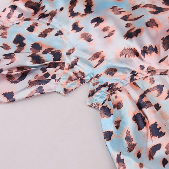 Seksi obleka s stranskim trakom z režastim tiskom iz leoparda Leona