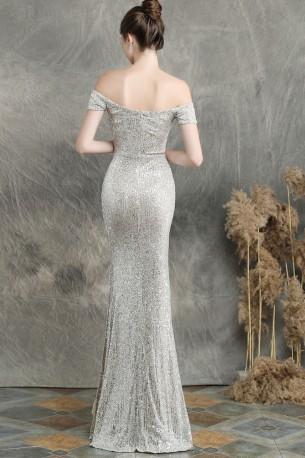 Večerna srebrna obleka z bleščicami in s spodnjim izrezom Danna